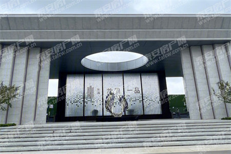 家和花园130平大套三南客厅双卫带车库和附房楼层好急售
